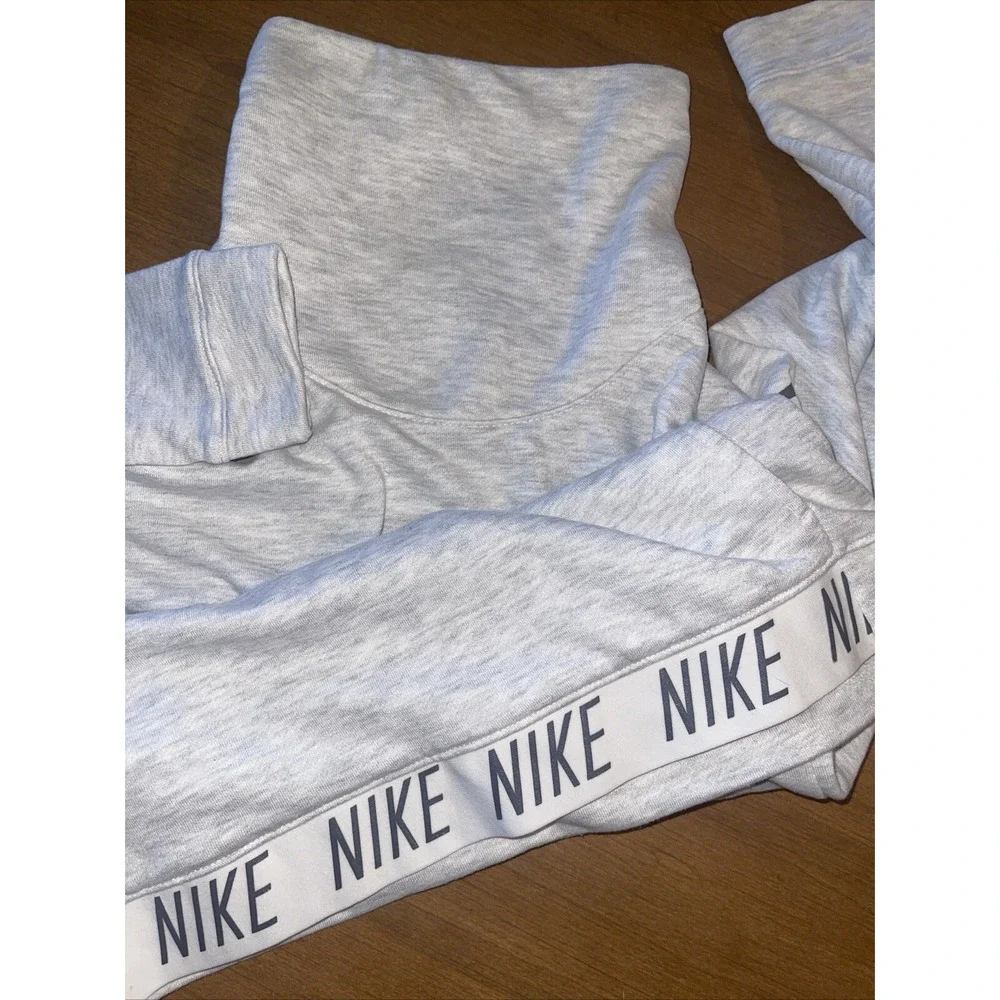 Nike Sweatshirt‎ Women Large Gray Turtle Neck Logo Elastic Band Long Sleeve Warm
